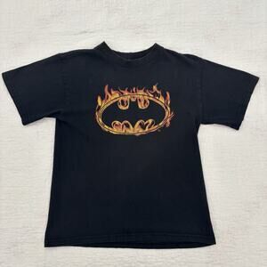 Vintage 2005 Batman Flame Graphic T-shirt Youth size Medium